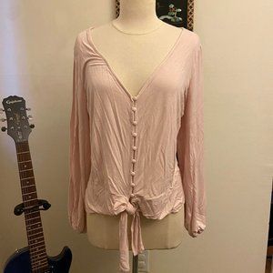 Pale Pink V-Neck Romantic Blouse from Venus. Size L.